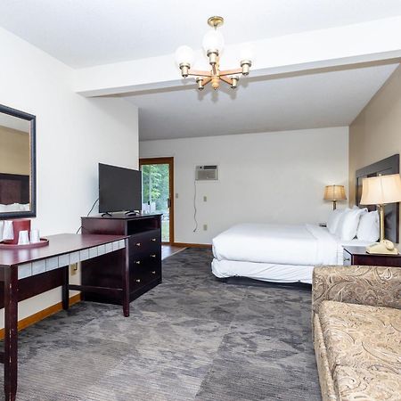 Brentwood Motor Inn Marquette Eksteriør bilde