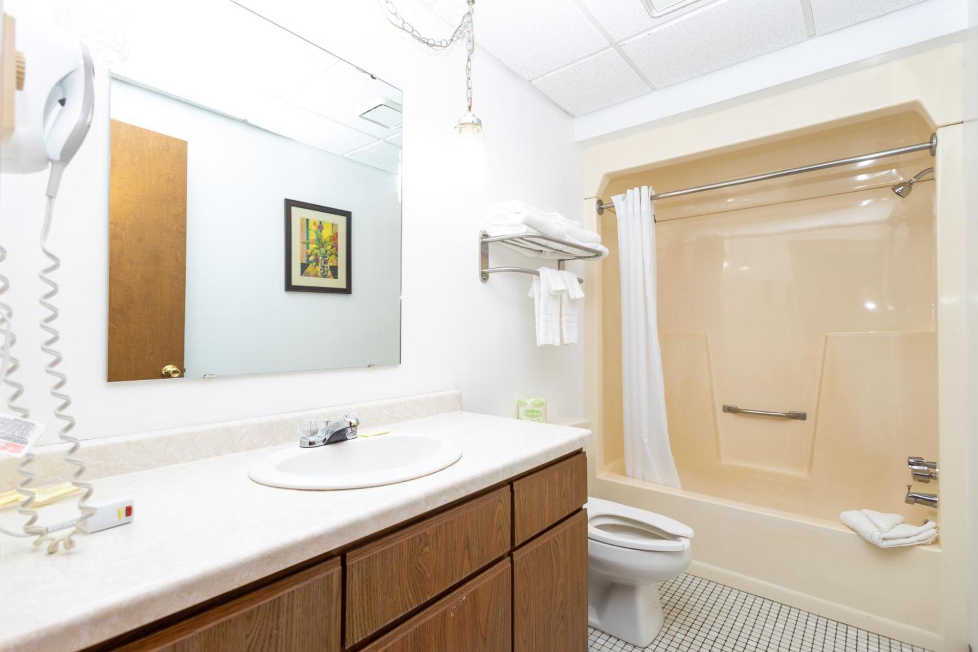 Brentwood Motor Inn Marquette Eksteriør bilde