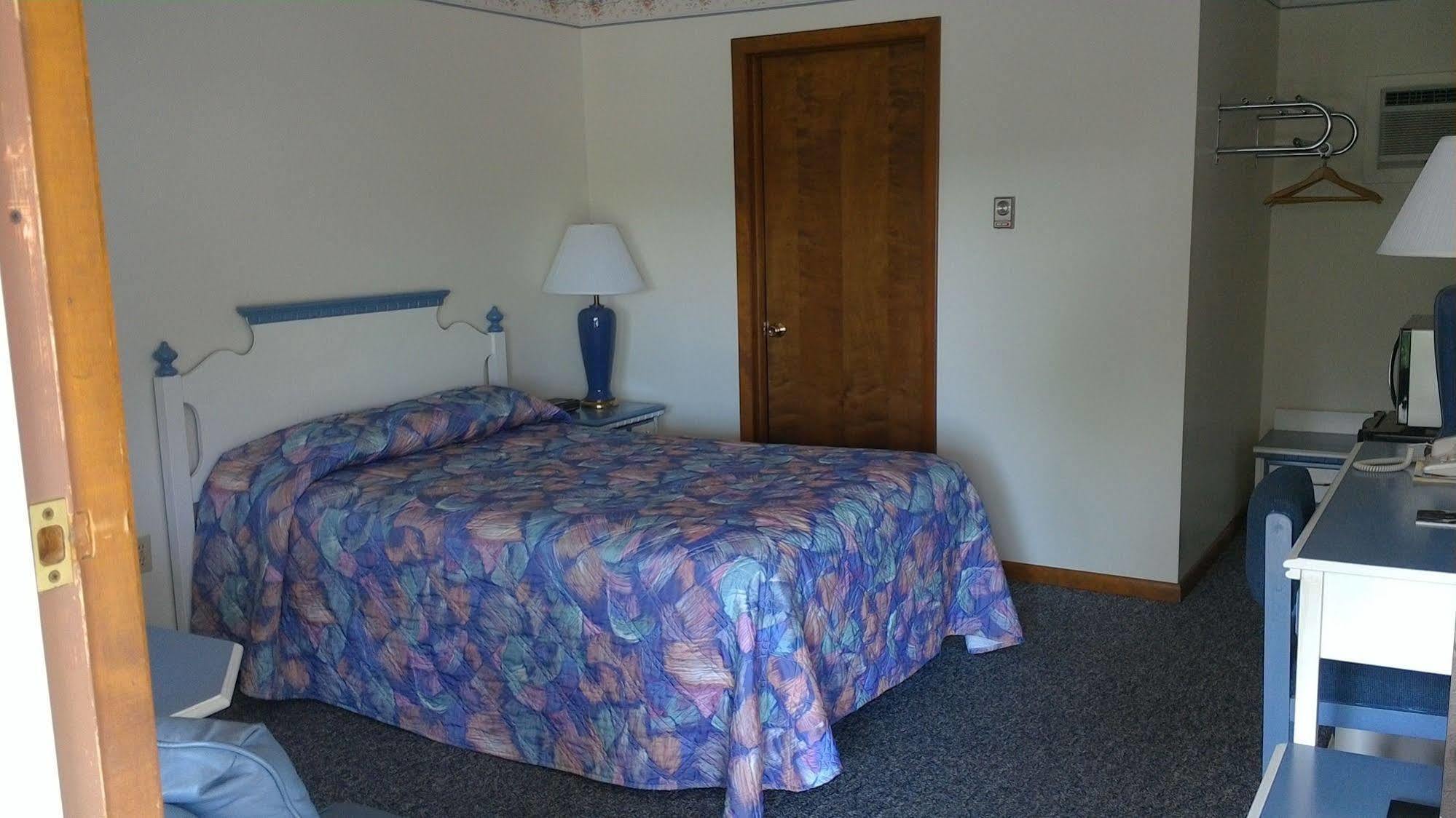 Brentwood Motor Inn Marquette Eksteriør bilde