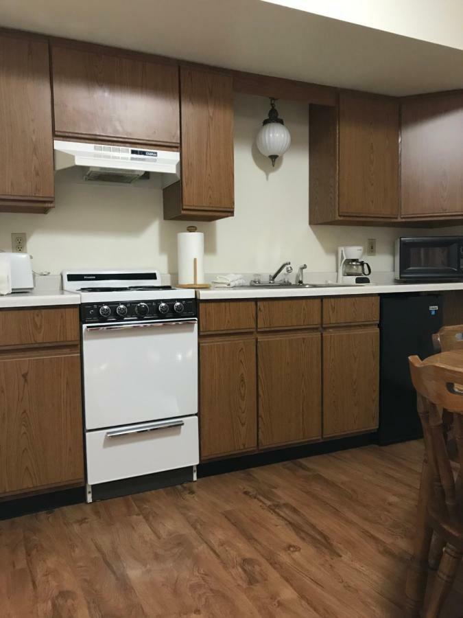 Brentwood Motor Inn Marquette Eksteriør bilde