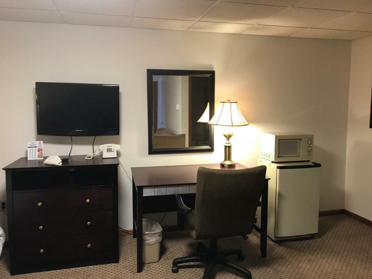 Brentwood Motor Inn Marquette Eksteriør bilde