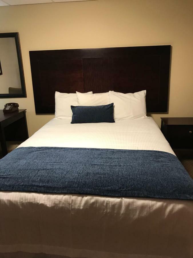 Brentwood Motor Inn Marquette Eksteriør bilde