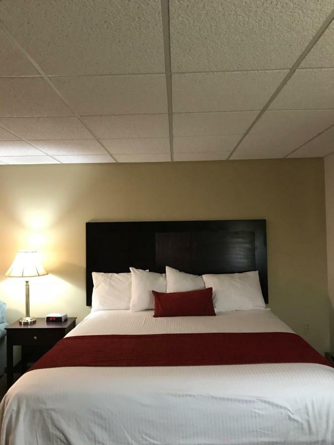 Brentwood Motor Inn Marquette Eksteriør bilde