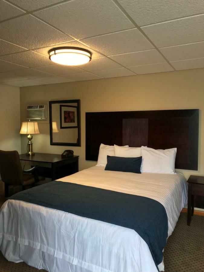 Brentwood Motor Inn Marquette Eksteriør bilde